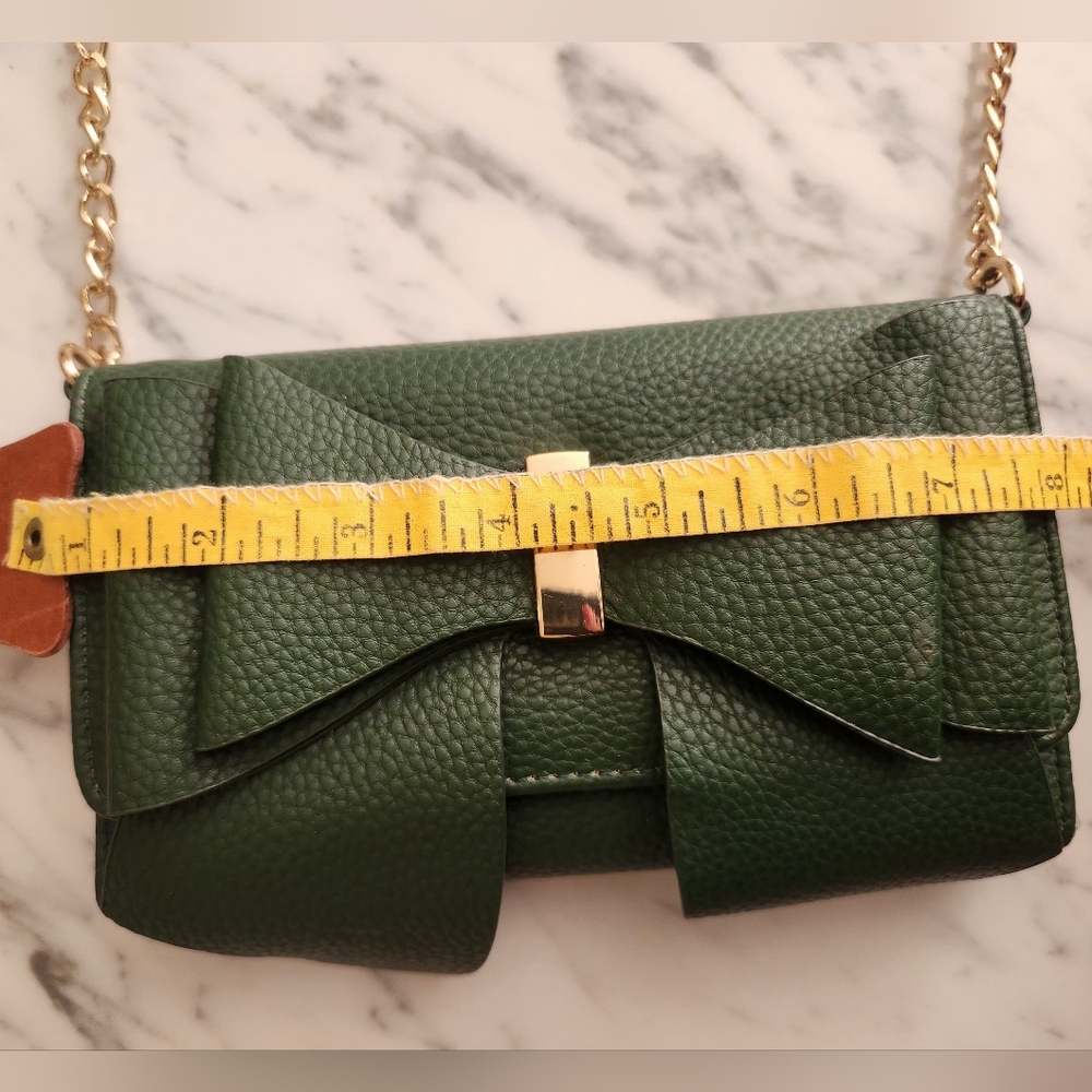 Green And Gold Leather Bow Bag **Please Read Discription** - Picture 7 of 8